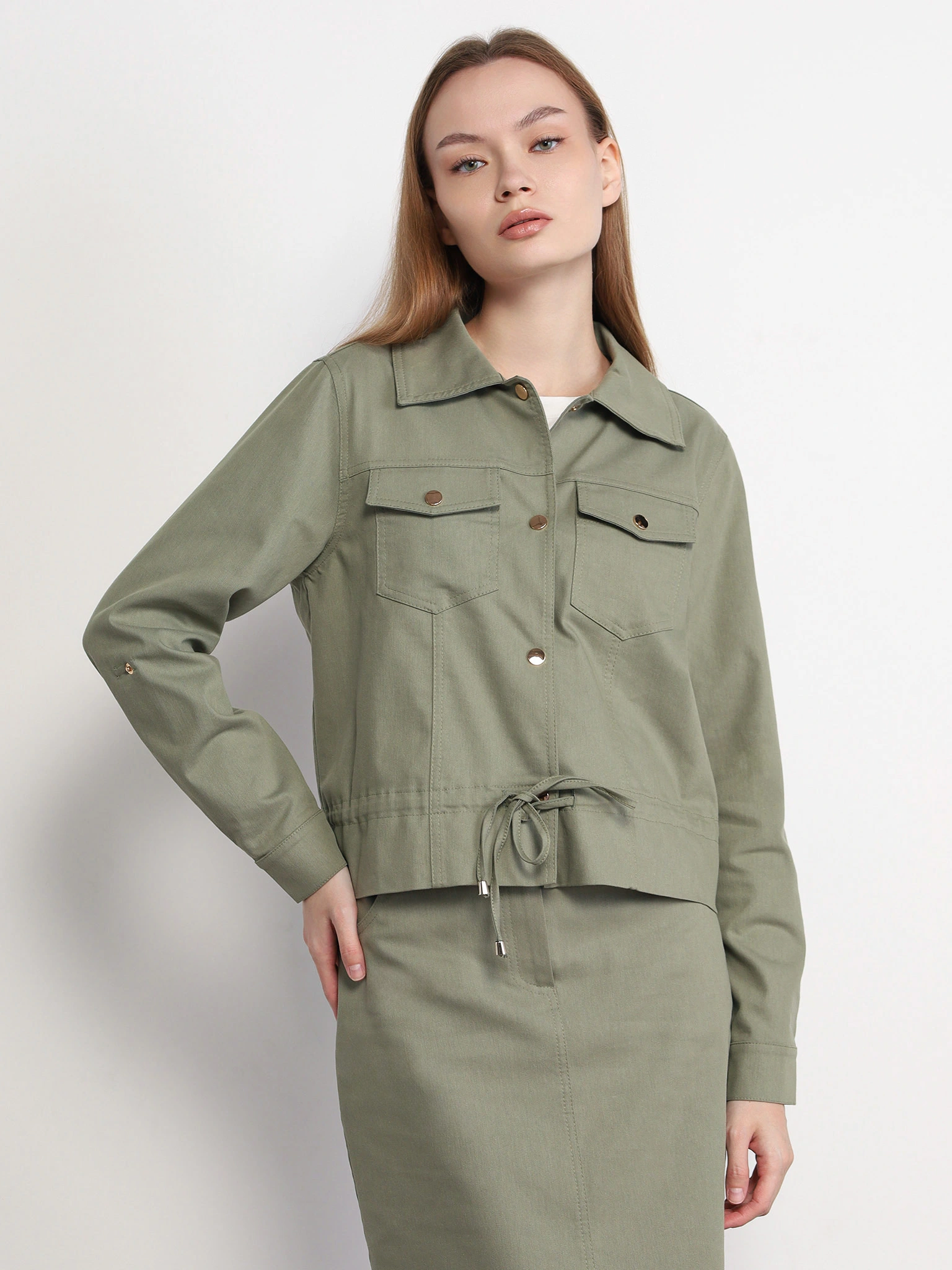 Жакет цвета хаки с кокеткой